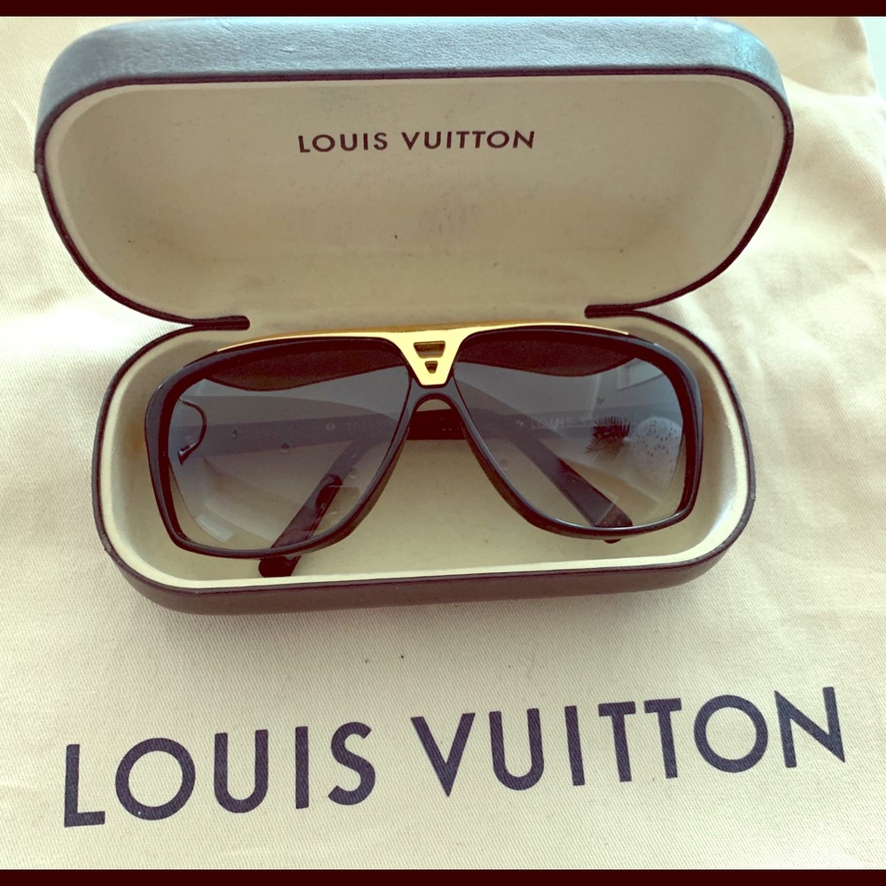 LOUIS VUITTON Sunglasses